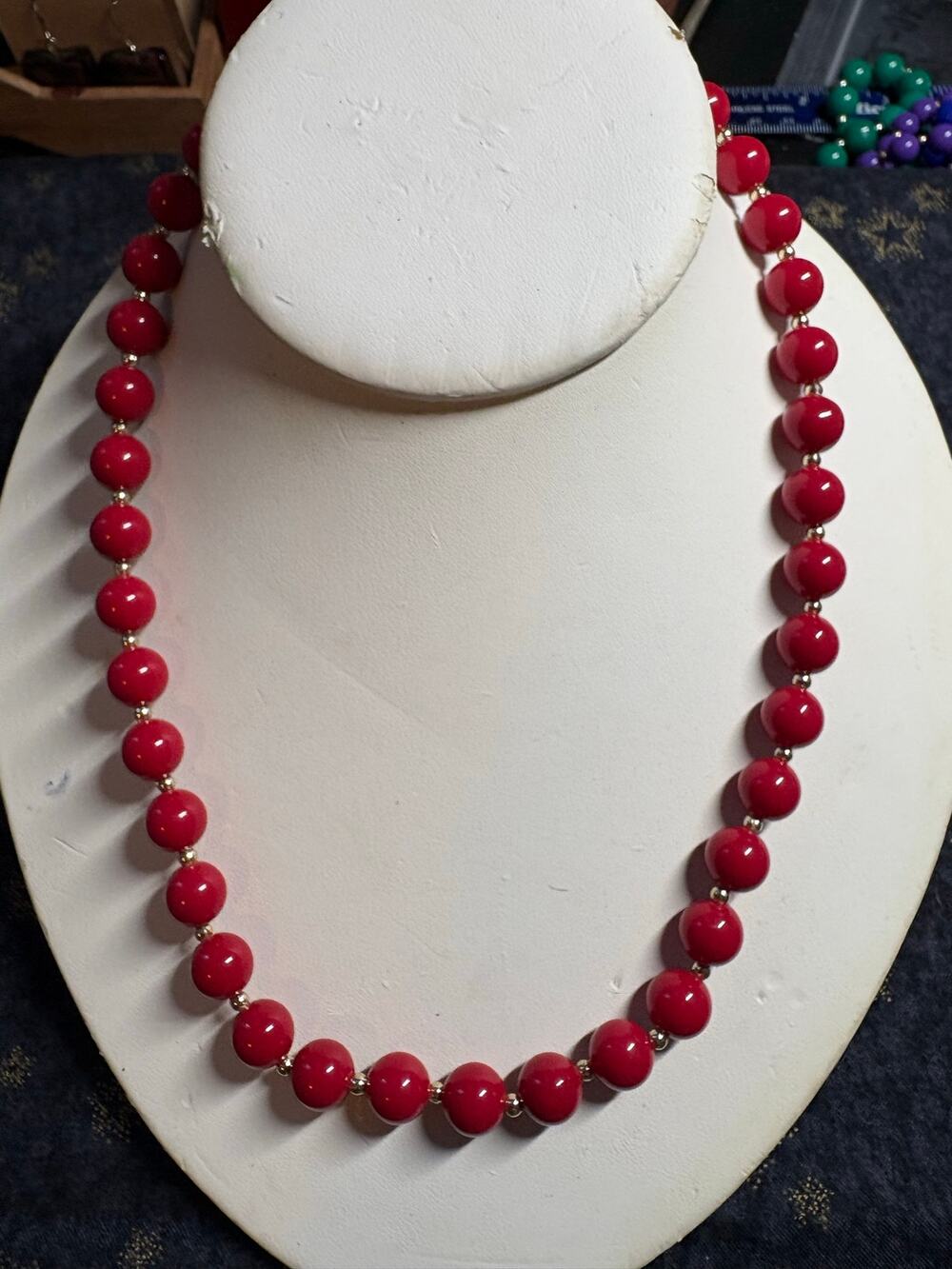 Beaded Necklaces - Vintage Red bead Necklace